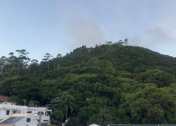 Condomínio Eliliane - apartamento inteiro em Bombinhas